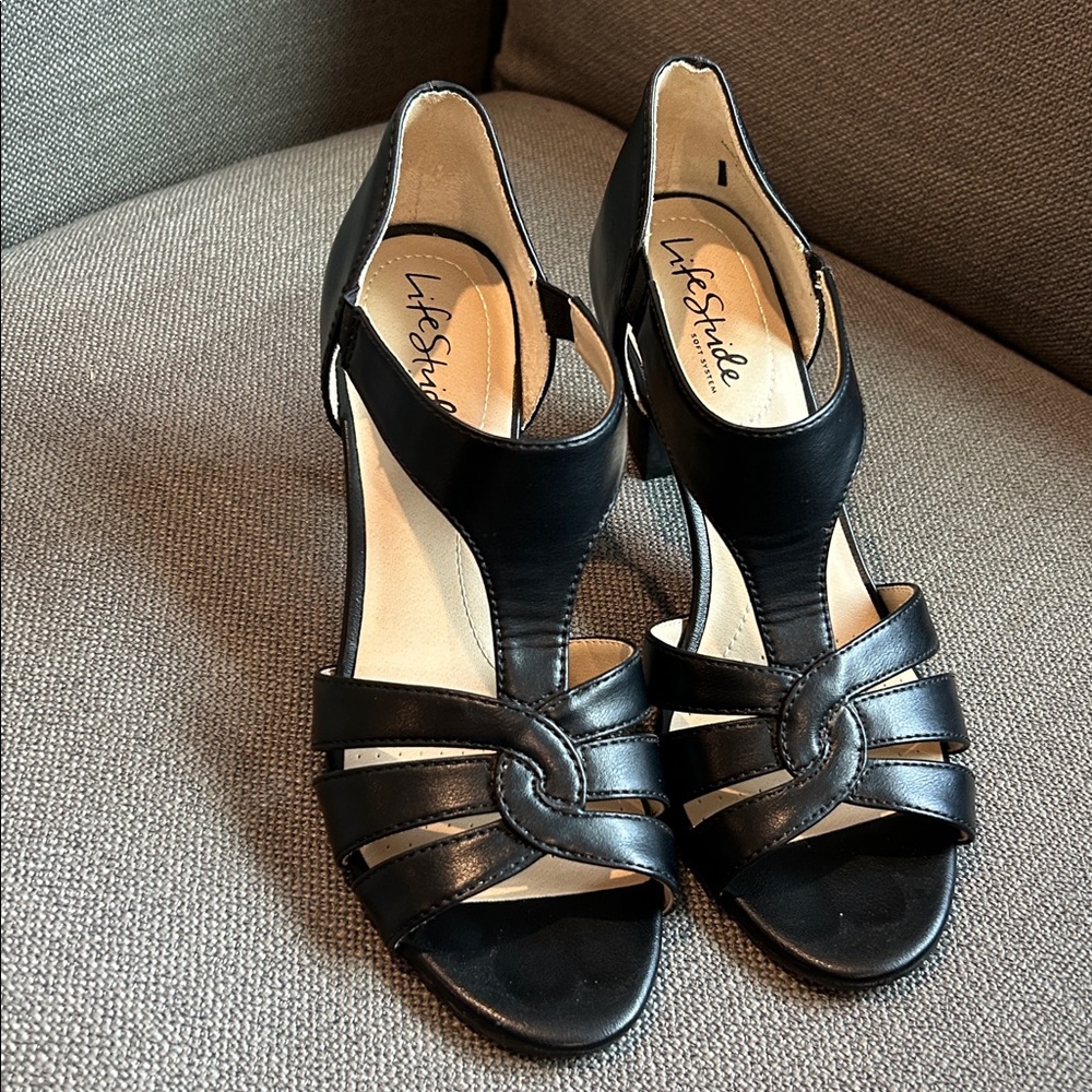 Life Stride Black Slip-On Heels